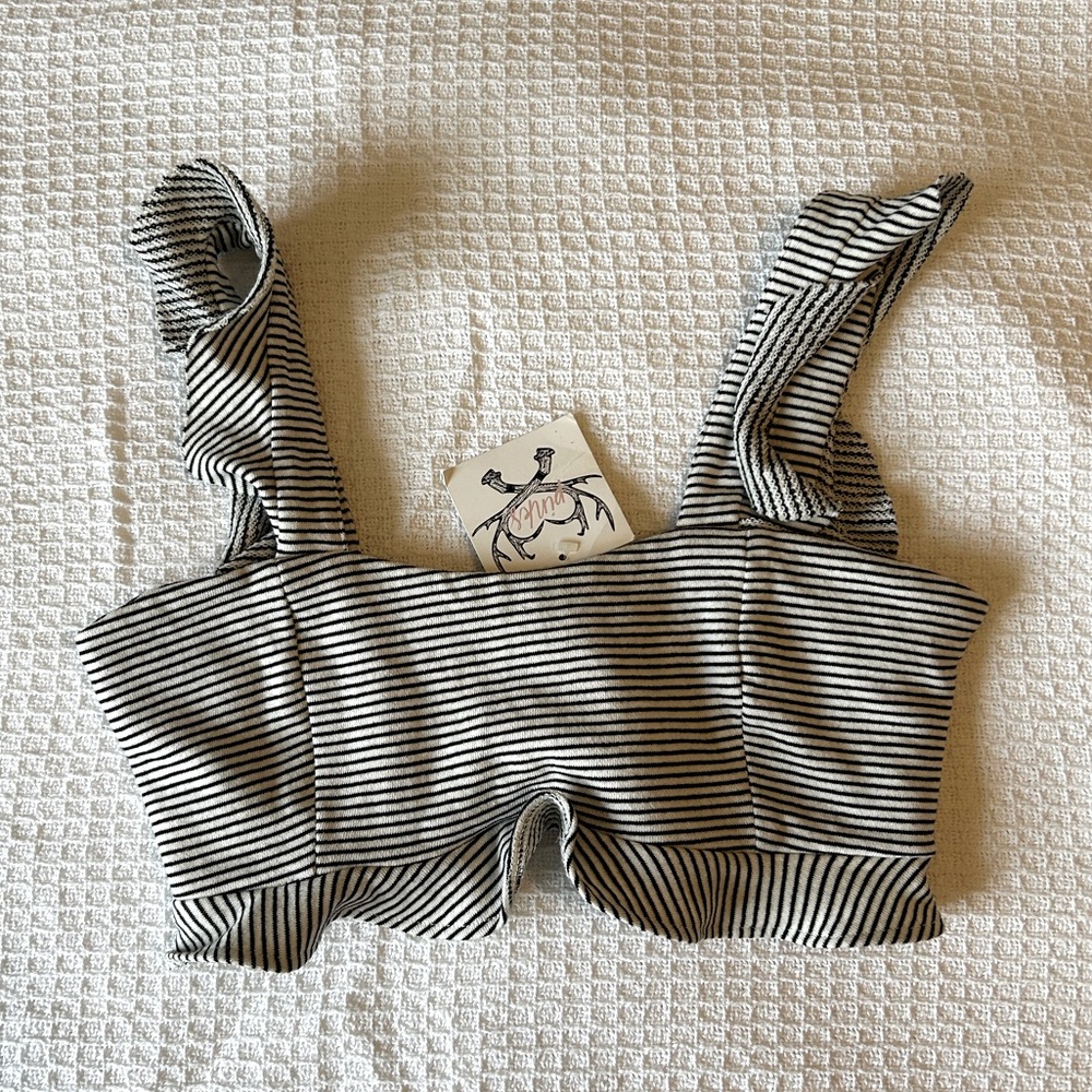 Striped ruffle sleeve crop top